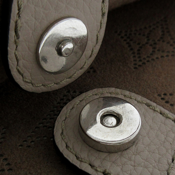 LOUIS VUITTON Monogram Mahina Blossom MM Satchel - Picture 7 of 12